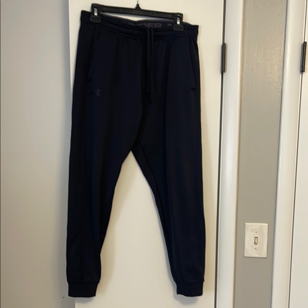 Under Armour Men's Black Jogger Pants